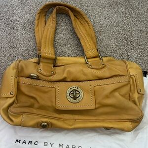 MARC  Marcjacobs satchel bag